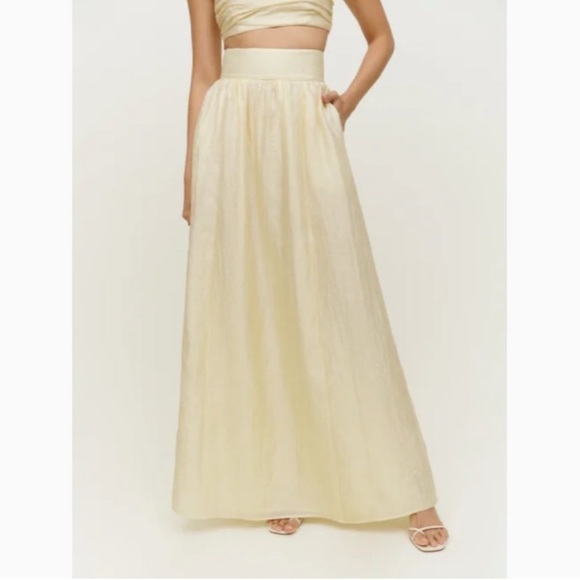 Reformation Carlow Two Piece in Buttercream, size 4, brand new, never worn. - Picture 5 of 16